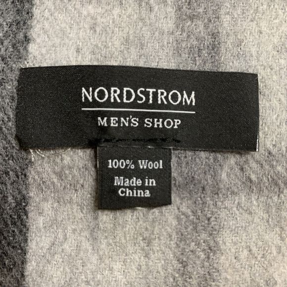 Nordstrom Scarf Gray Plaid Winter 100% Wool Classic Outdoor - Picture 7 of 7
